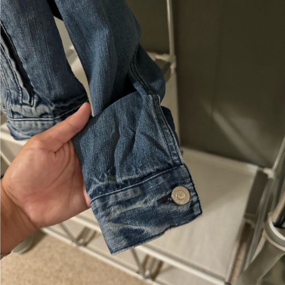 Levi’s Cropped Denim Jacket - Picture 7 of 8